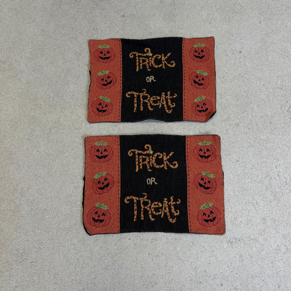 Vintage Halloween Decor Trick or Treat Pumpkin Cloth Place Mats Set of 2 - Picture 1 of 6